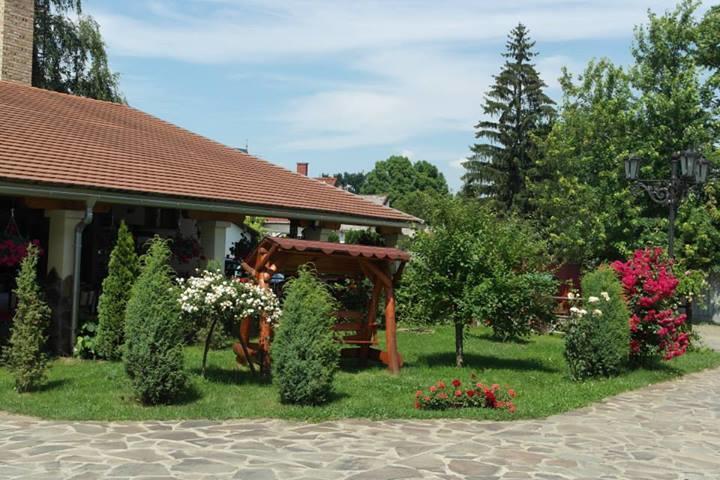 Bed and Breakfast Kakukk Panzio Nyírbátor Esterno foto
