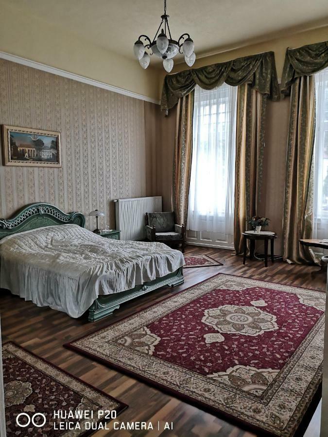 Bed and Breakfast Kakukk Panzio Nyírbátor Esterno foto